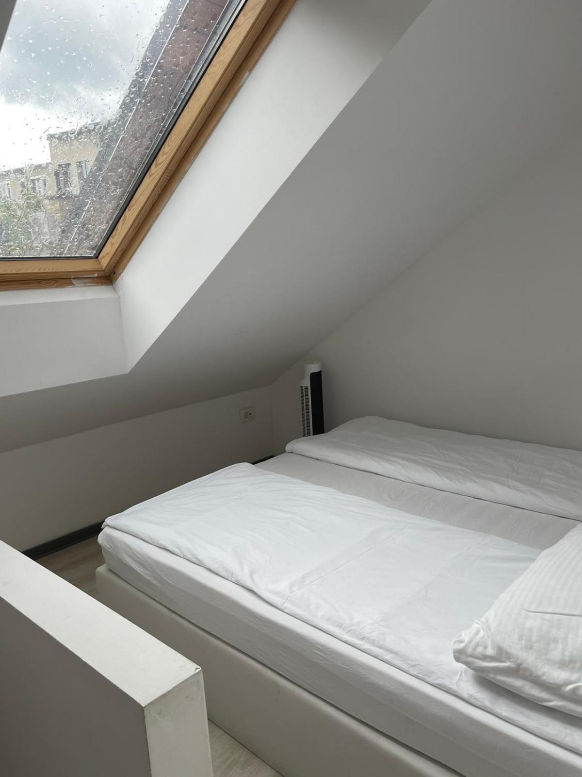 Khan Apartments Ljubljana Szoba fotó
